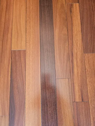 Piso de madeira maciça 16M²