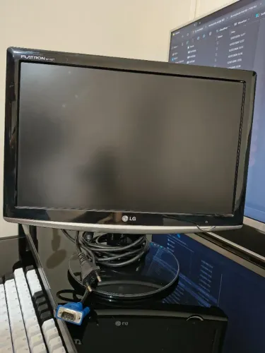 Monitor LG Flatron 17 Polegadas W1752T - Funcionando