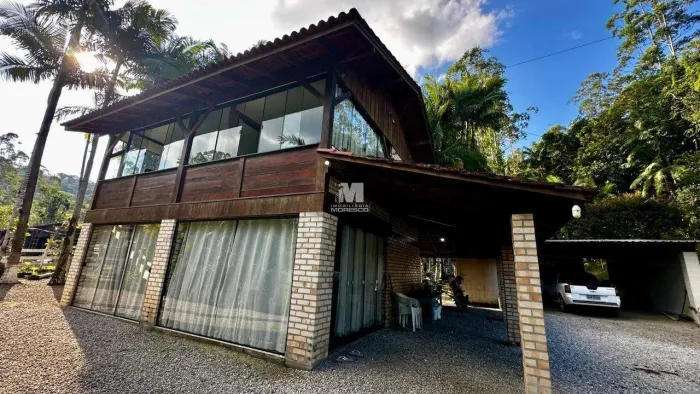 Sítio à Venda em Guabiruba Pomerânia 29.726m² com Lagoa, Casa 3 Quartos e Área Rural