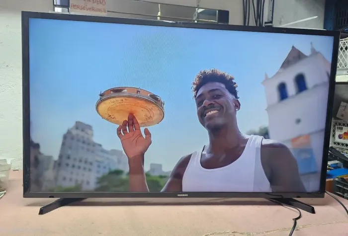 Tv samsung smarth 40 ótima