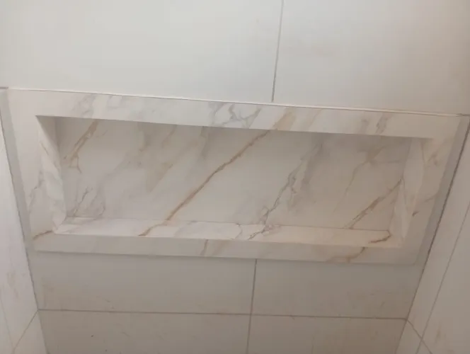 Nicho de banheiro de porcelanato