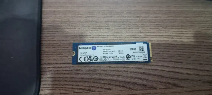SSD Kingston NV2, 500GB, M.2 NVMe, 2280, Leitura 3500MBs e Gravação 2100MBs, SNV2S/500G