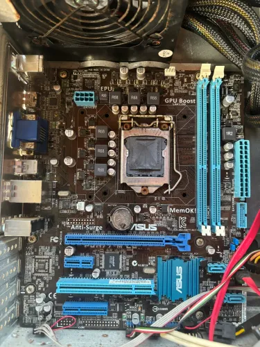 Placa mãe Asus 1155 modelo - P8H77M LE - PC gamer - com Defeito!
