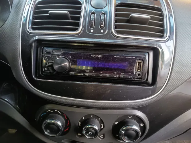 Aparelho de som automotivo Kenwood