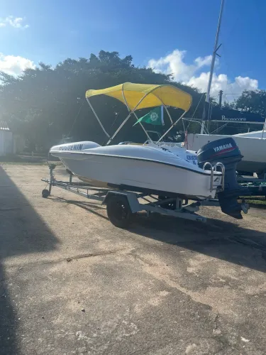 LANCHA FIBRAFORT TWISTER 150 + YAMAHA 40 HP PARTIDA ELÉTRICA