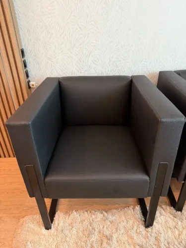 Poltrona estofada de alto padrao
