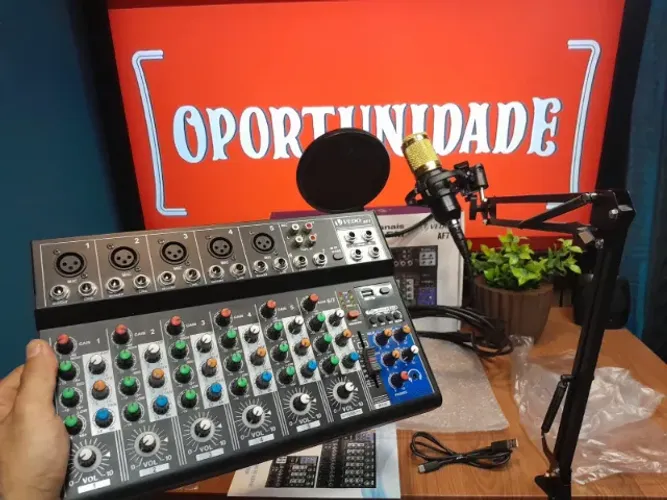 Mesa de Som + Microfone + braço articulado+ Pop filter  NOVO!