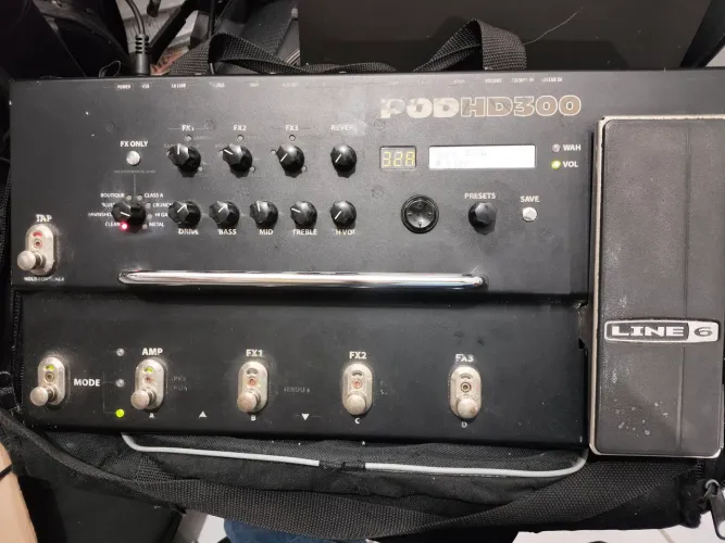 Pedaleira POD HD300
