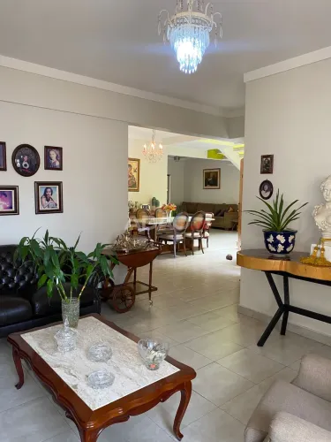 Lindo Sobrado no St. Serrinha Sobrado com 4 Quarto(s) e 5 banheiro(s) à Venda, 385.00 por 
