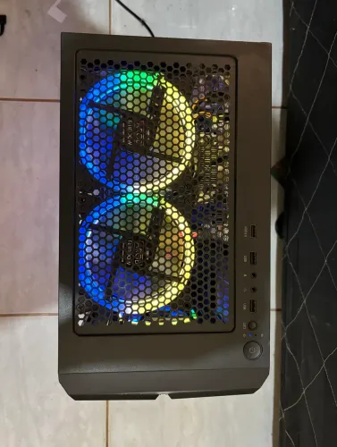 Kit Upgrade Gamer: Ryzen 5 1600 + ASRock A320M + RX 560 4GB (RGB)