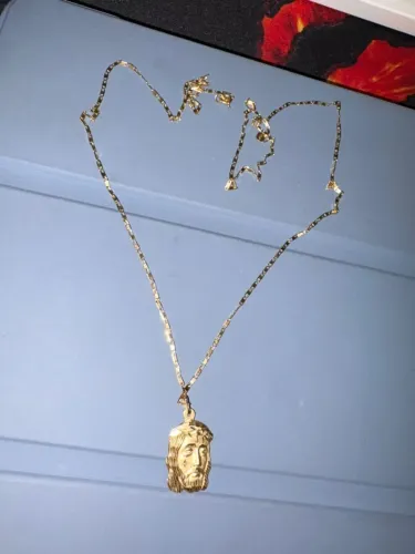 VENDO CORRENTE DE OURO MAÇICA, POSSUI 3.1G, LINDA, POSSUI 60CM, DISPENSO CURIOSOS