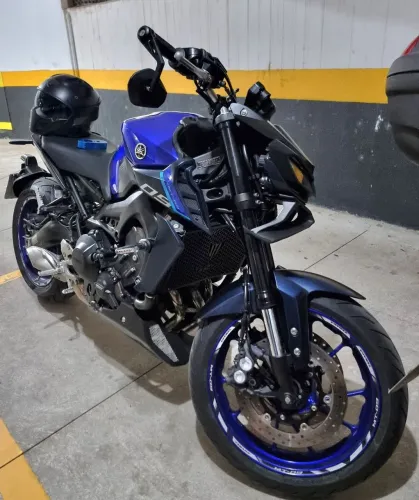 Yamaha MT09 22/23 Quitada, perfeito estado.