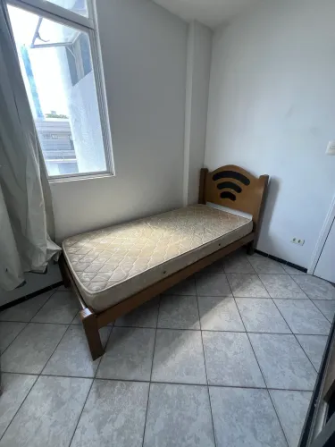 VENDE-SE CAMA