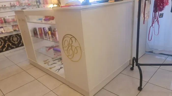 Balcao de atendimento em L