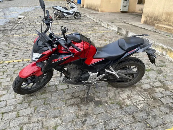 Twister Cb300F 2024