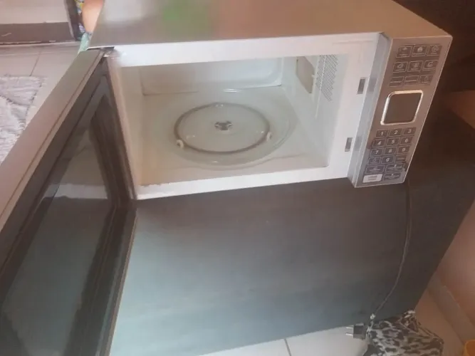 Microondas Philco Espelhado 25L .