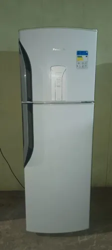 Geladeira parasonic Frost Free 