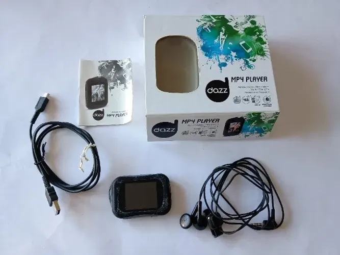 MP4 Player DAZZ - 4GB - Rádio FM - Bateria interna recarregável - USB