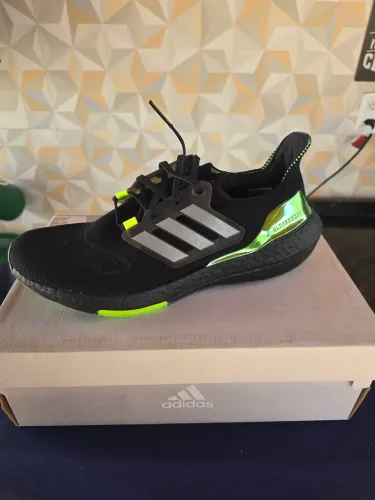 Adidas Ultraboost 22