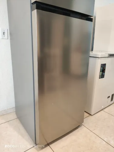 Geladeira Midea Frost Free Duplex Inox 220V ? R$ 1.500 (com defeito)