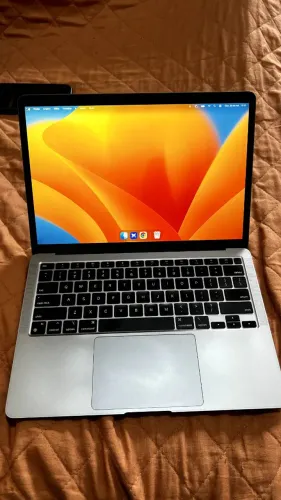 MACBOOK AIR M1 8GB 256G