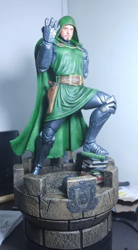 Dr. Destino 1/8