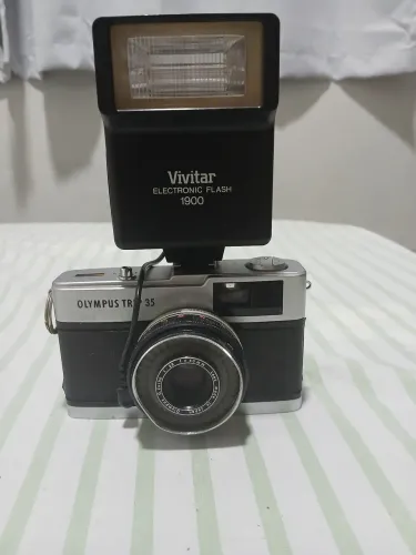 Câmera Olympus TRIP 35