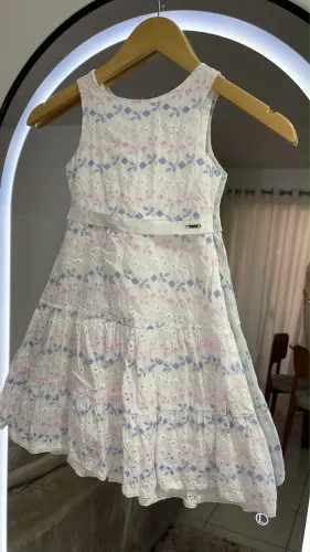 Roupa de menina