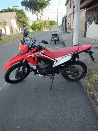 Vende-se moto