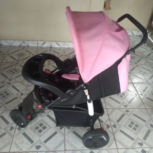 Carrinho de bebe semi novo