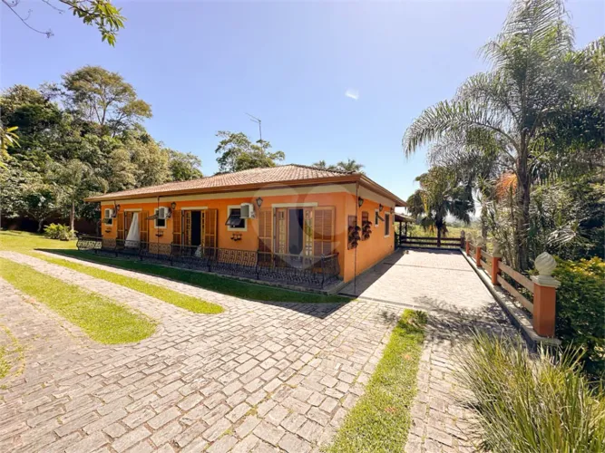 Condomínio com 4 quartos à venda em Canjicas - SP