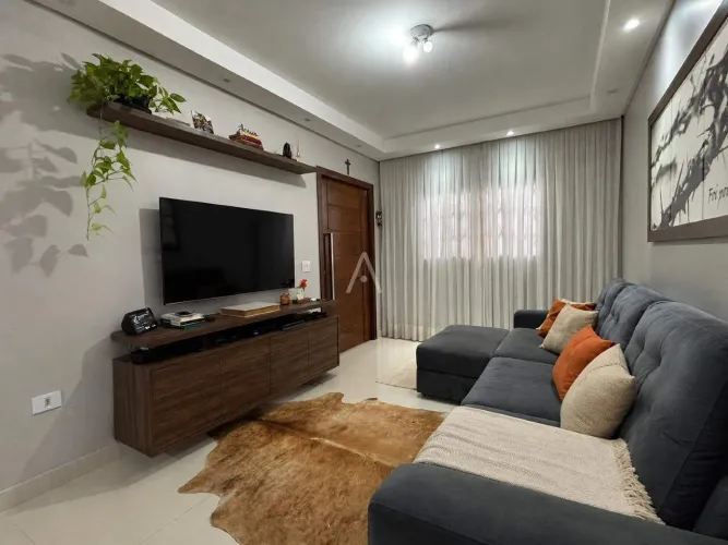 Casa Residencial 3 quartos à venda no Bairro CANCELLI em CASCAVEL por R$ 780.000,00