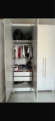 Guarda roupa 4 portas