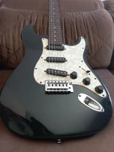 Guitarra Phoenix Stratocoaster Verde Escuro | Ótimo estado - Pronta para tocar!