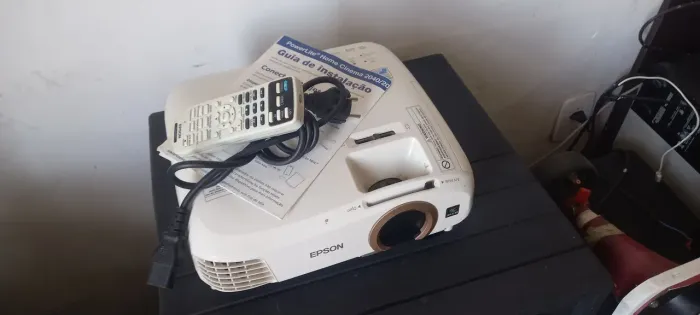 Projetor Epson powerlite home cinema 