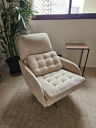 Poltrona retrátil giratória 