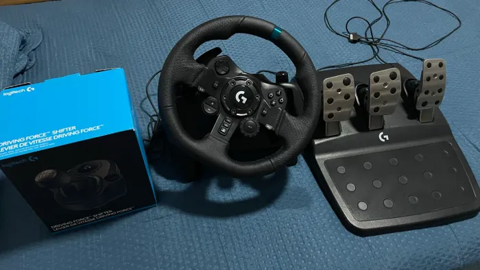 VENDO VOLANTE G923 COM CAMBIO