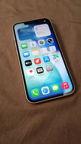 iPhone 13 