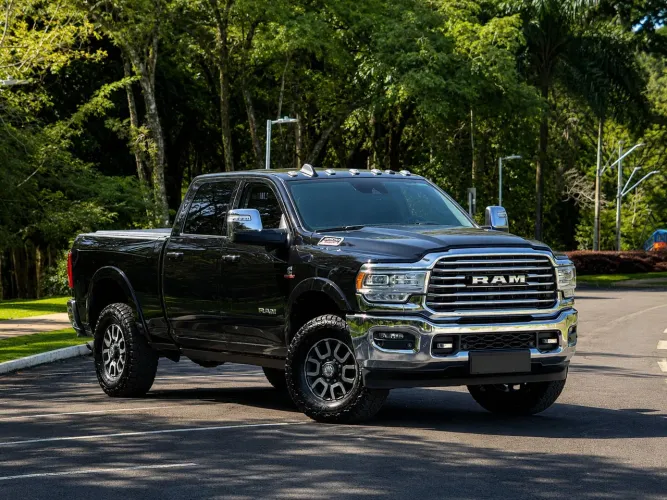 Ram 3500 Limited Longhorn 6.7 TB CD Diesel 2024