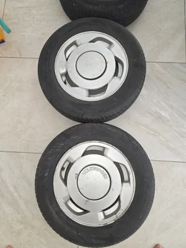 Jogo de Rodas Orbital com Pneus