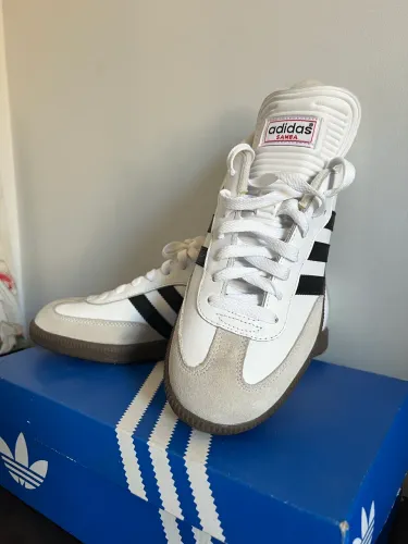 Tênis adidas samba branco e marrom tamanho 40