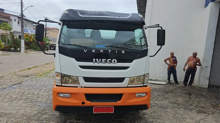 Vendo caminhão