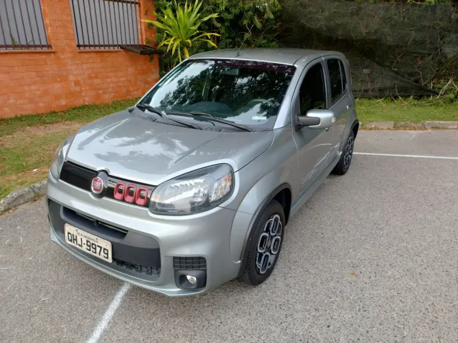 Fiat Uno Sporting 1.4 EVO Fire Flex 8V 4P 2016