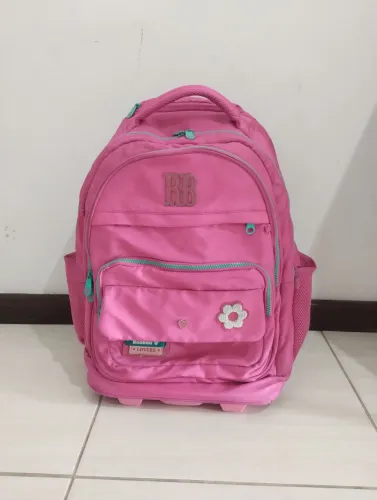 Mochila RB rodinha usada