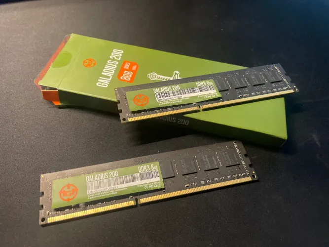 2 Memória RAM 8GB DDR3