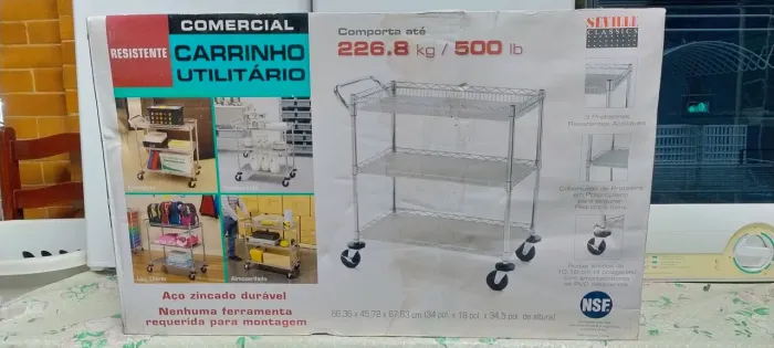 Vendo carrinho de chá com várias utilidades em aramado inox novo na embalagem Seville USA