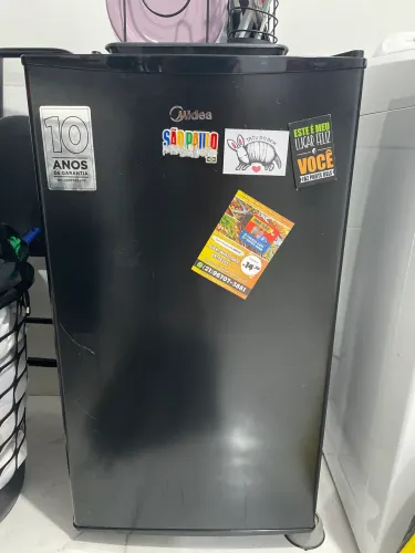 Frigobar Midea 124 L