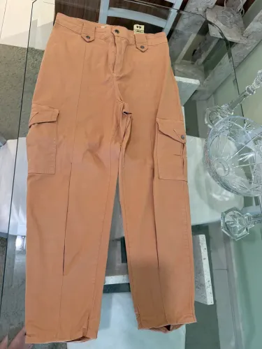 Vendo calça Le Lis Blanc 