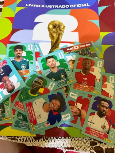 Kit álbum + 942 figurinhas para colar copa 2026