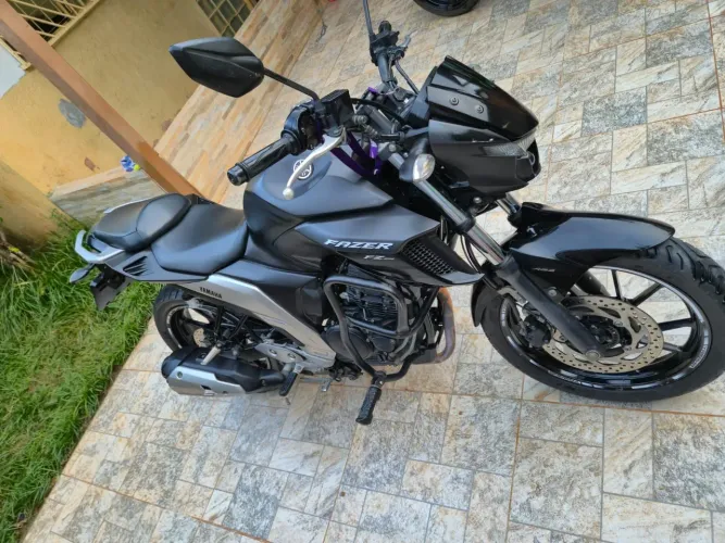 Vendo Fazer 250